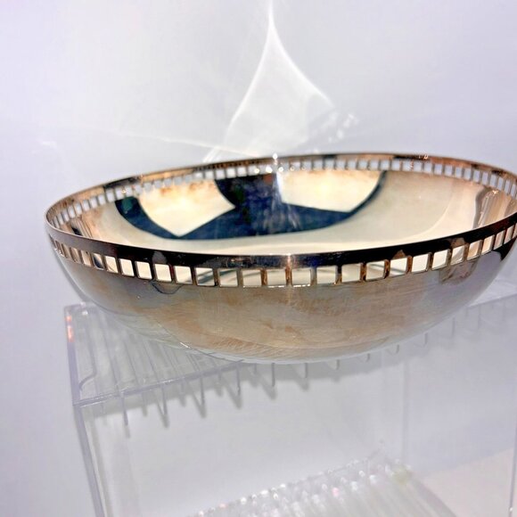 Skyscraper Design Bowl by Richard Meier for Swid Powell Silverplated 1980s 10" - Picture 1 of 16